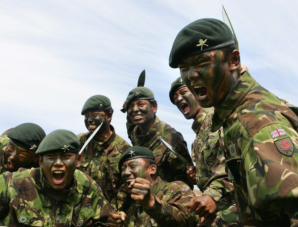 Surrounded and ordered to surrender, the Argentines are at first reticent until a Gurkha NCO, Sukrim Rai, approaches and pulls out his Kukri knife... That does the trick, and Lieutenant Ugarte and his men surrender at once.