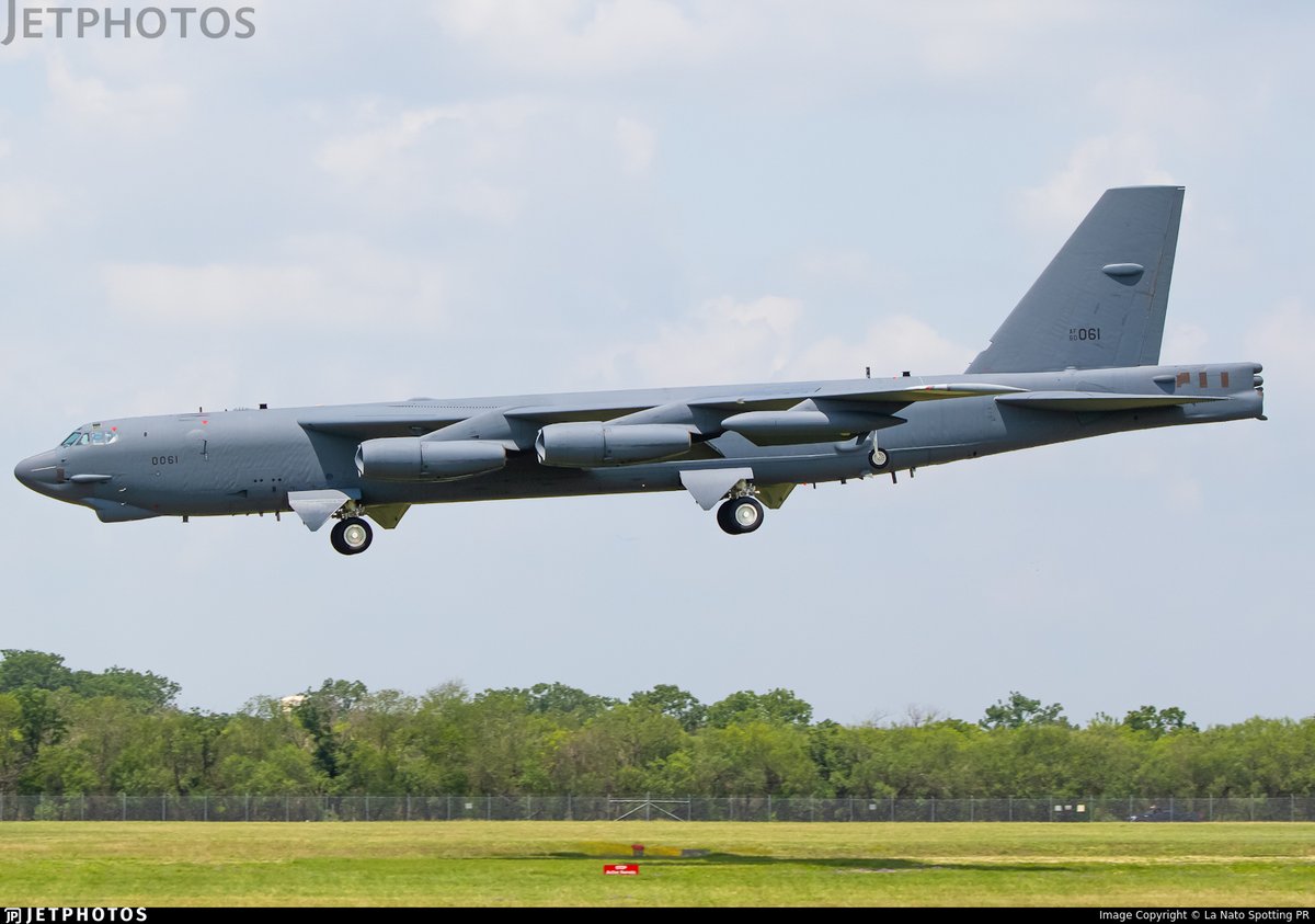 scramble_nl's tweet photo. Stratofortresses will oversee the battlefield
https://t.co/BrSaAQRlp6
Photo by LA NATO spotting PR
#avgeek #avgeeks #militaryaviation #ICYMI #USAF #B52H #AESA #BoeingDefense #KellyField https://t.co/mg8Y1tpG4R