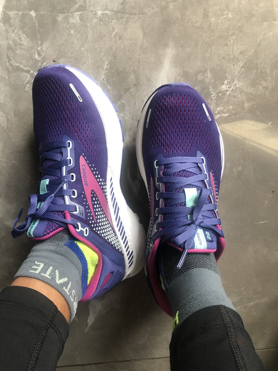 rrnimmi's tweet photo. Happy Global Running Day💜💙🏃‍♀️
#globalRunningDay
#NationalRunningDay https://t.co/UoSDSjkRNz