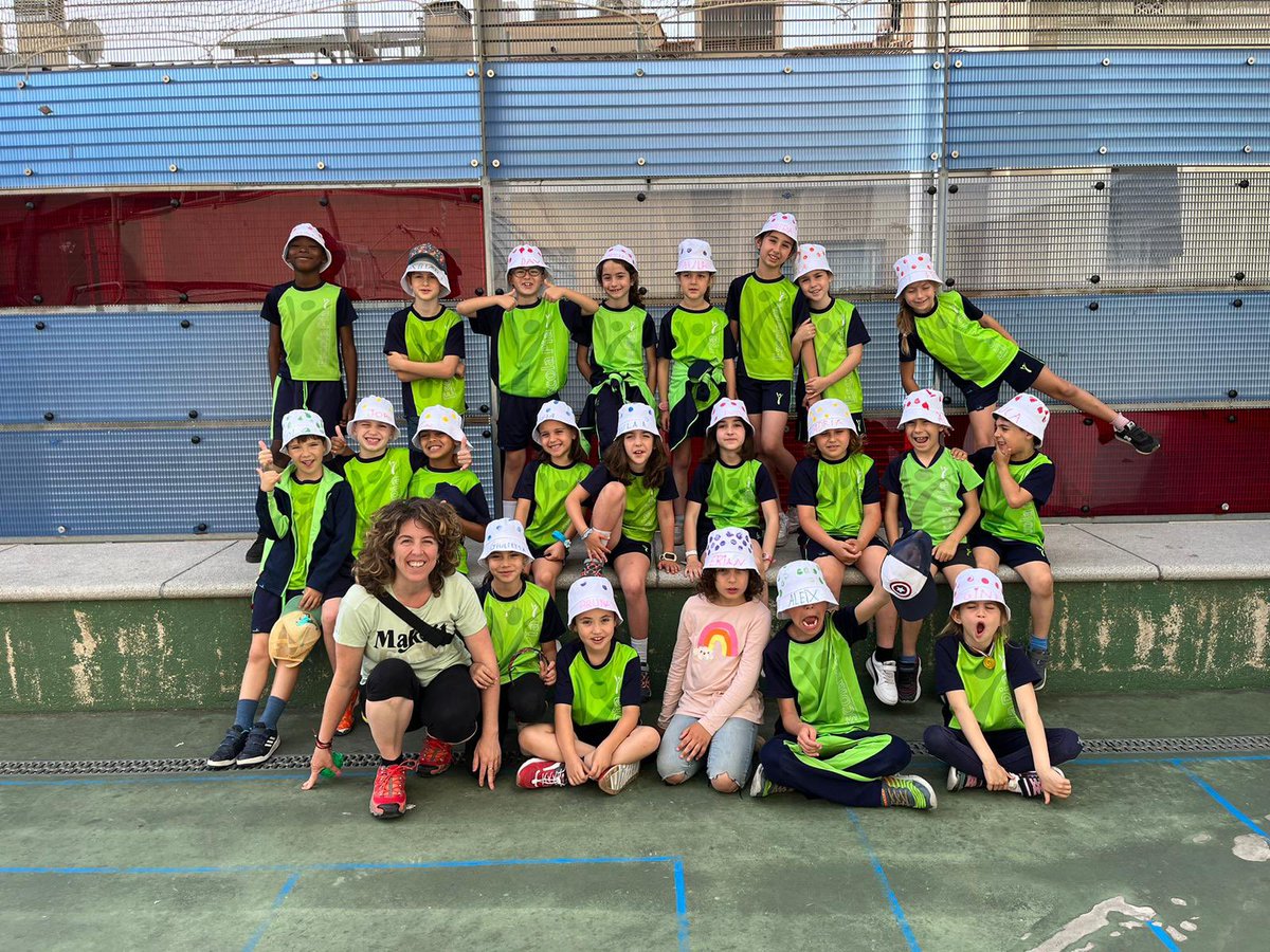 escolapiamataro's tweet photo. 🌱🏡 Els nens i nenes de 2n de Primària ja comencen les seves colònies. Tot a punt i amb moltes ganes de passar-ho bé! https://t.co/qydDrwPSrZ