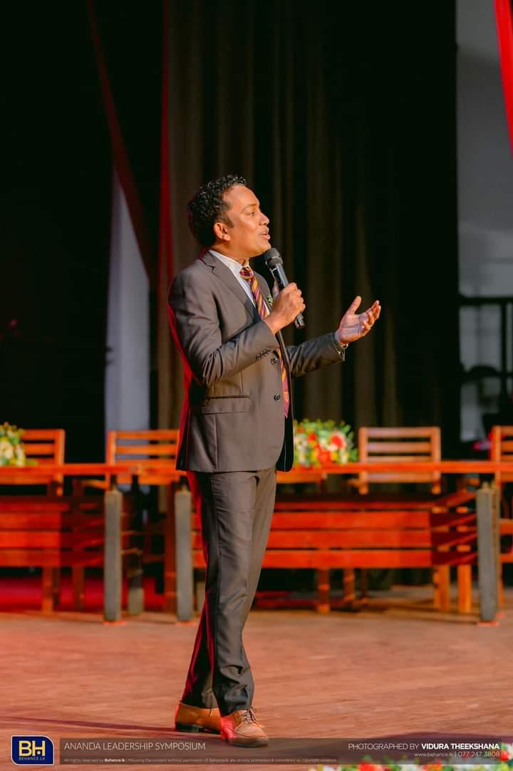 Senithu Rajapaksa tweet media