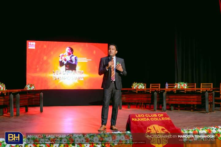 Senithu Rajapaksa tweet media