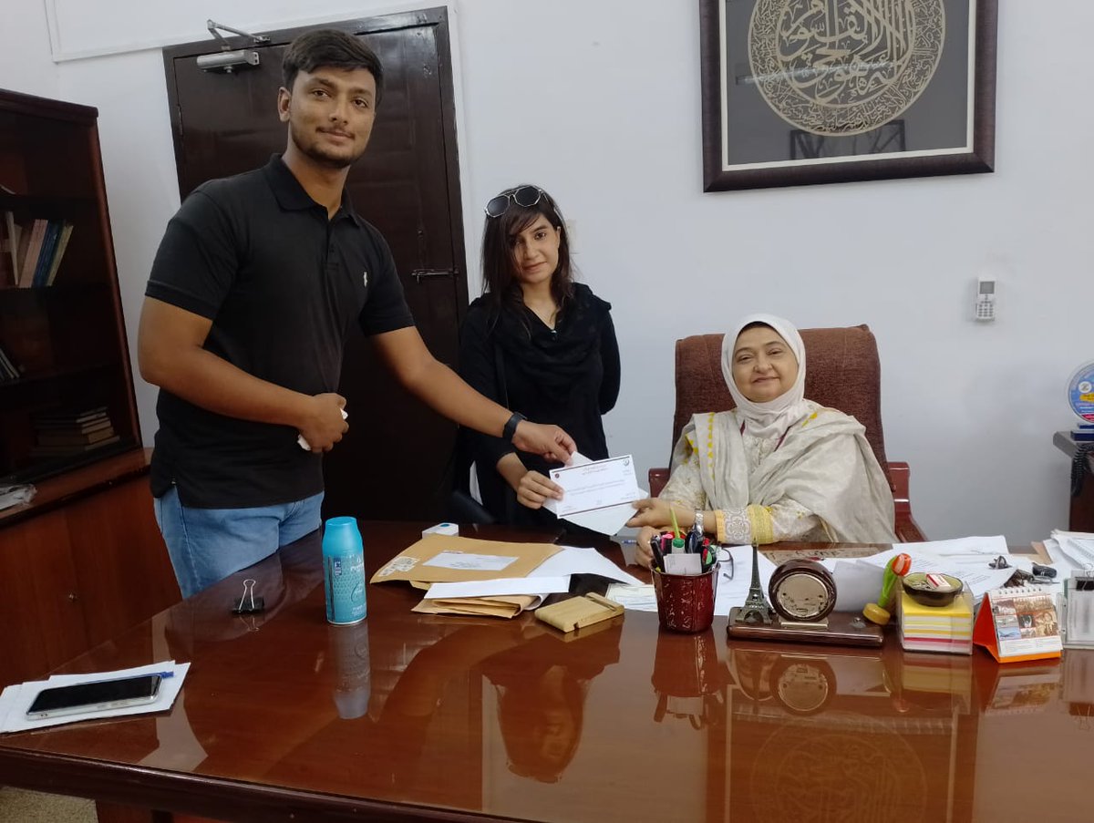 GirlsWingAPMSO's tweet photo. Sector Organizer Jamiya Karachi Batool Hassan Baji along with Sector Member Usama Mansoori Bhai present invite of 8th June cake Cutting ceremony to Dean Social Sciences program regarding 45th Inception Day of APMSO.

@AbuBakarMQMP @SaqibAjaz1 @90Rayhanshah @ukuroojkhan2 https://t.co/PefqdZenO3