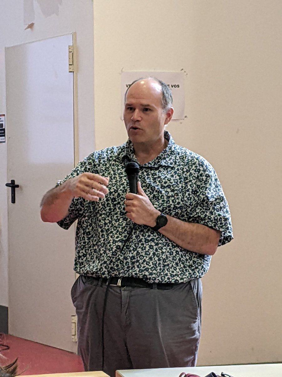 EARA_LP's tweet photo. Les formateurs du groupe @EARA_LP ont la chance d'assister à une formation "Évaluation et coopération entre élèves" animée par @ConnacSylvain 
Merci @MyrtilleGardet et @FTLV_Grenoble pour avoir permis sa venue  et la montée en compétence des formateurs du groupe 🙏 https://t.co/hFDcRgwQqp