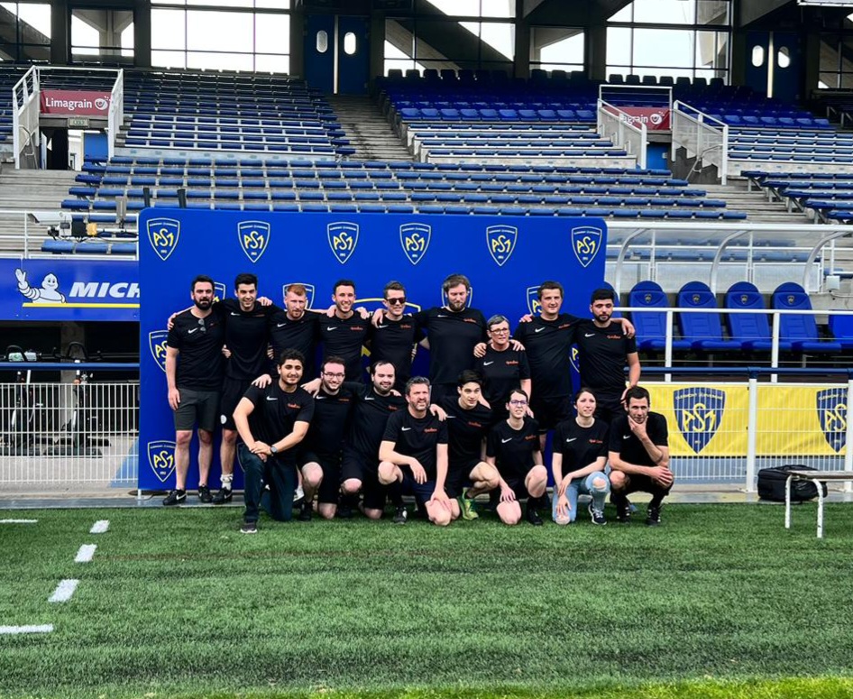QuizzBox's tweet image. Nous avons participé à un bel événement au stade Marcel Michelin
Au programme, un tournoi de rugby qui confrontait plusieurs entreprises 🏈

Merci pour cette belle journée de découverte et de cohésion 🤝

#event #ASM #rugby #entreprises #jeu