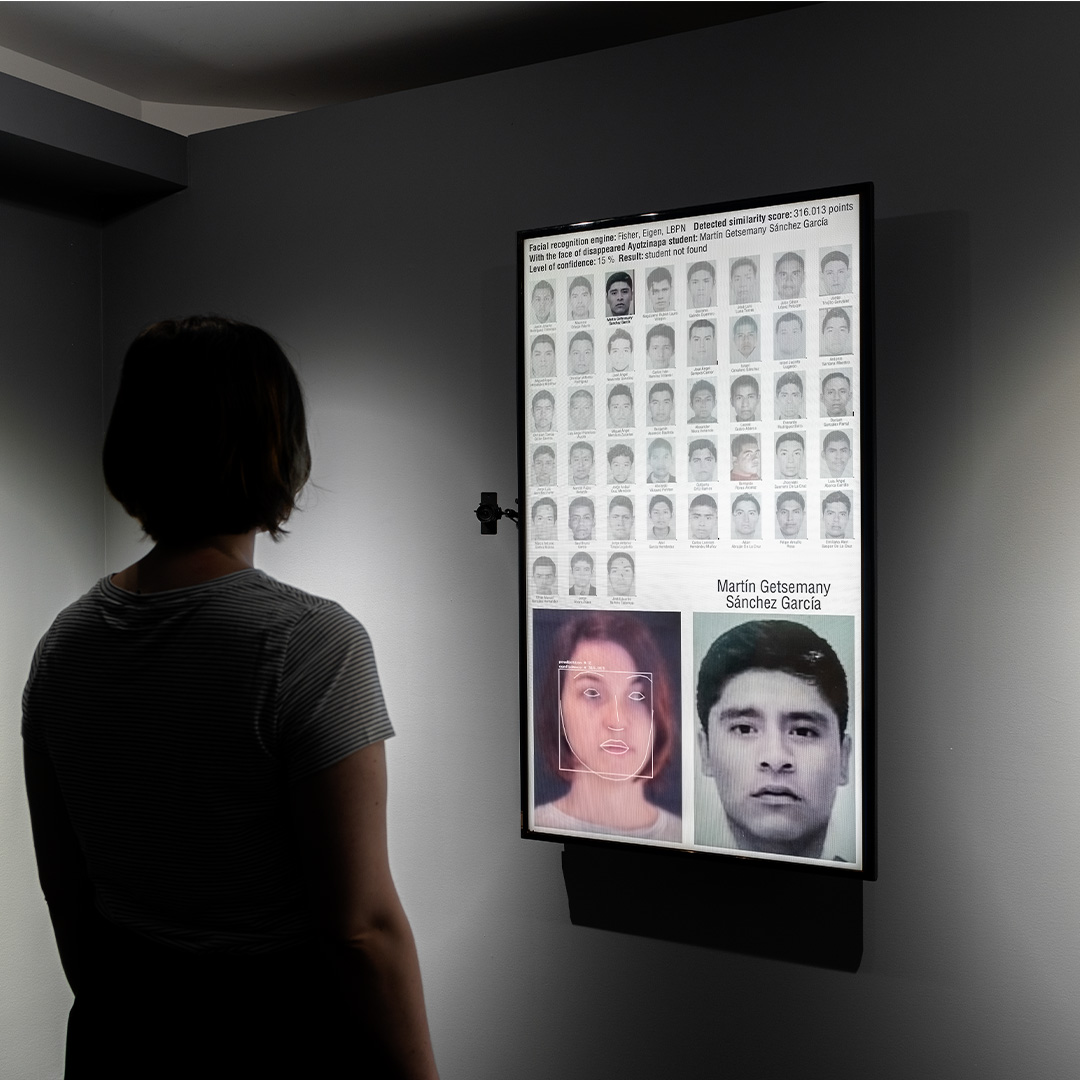 BlockMeisterNFT's tweet photo. “We as artists need to intervene and complicate things to show the dynamics and the interrelations that take place between the two sides.”
Images:
1. Level of Confidence, 2018
2. Password Breach, 2021

#RafaelLozanoHemmer #Technology #contemporaryart https://t.co/2rJVg5Fn5S