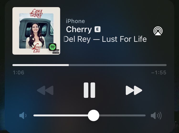 RFindlayxo's tweet photo. Who gave Lana the right to make all these scrumptious songs 😫 #LanaDelRey https://t.co/MaiM1ojcll