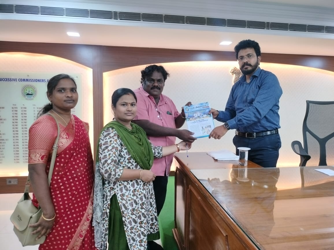 samueldbrc's tweet photo. Submitted a representation to Sri. CM Sai kanth Varma, Commissioner of  @GVMC_VISAKHA requesting to integrate waste Pickers into the door to door collection in the municipal corporation area limits . He responded positively..@ysjagan @dbrcap https://t.co/kW8a23gYnu