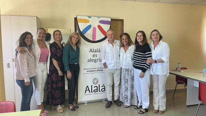 🔴#RealeNews| <a href="/Reale_Seguros/">Reale Seguros</a> firma un convenio de colaboración con <a href="/FundacionAlala/">Fundación Alalá</a> para la creación de una escuela de #teatro y artes plásticas en Alalá Jerez .

📸 En la foto nuestra Dir. de #ComunicaciónInstitucional y #RSE <a href="/InclanSuarez/">Pilar Suárez-Inclán</a>  y <a href="/aesreponsable/">aesresponsable</a>, Dir de #RSE junto a