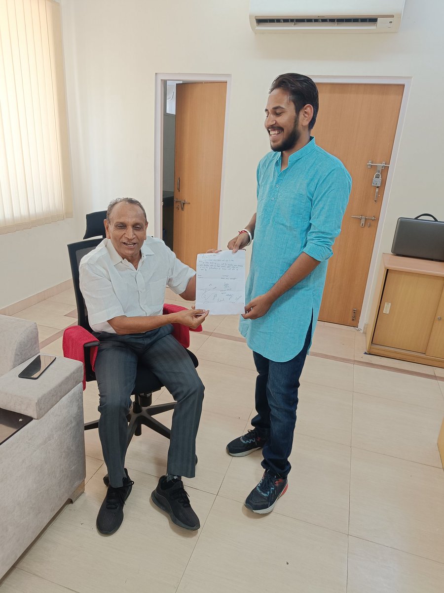 manojmeena's tweet photo. #REET level -2 अध्यापक भर्ती का परिणाम जारी कराने को लेकर चेयरमैन महोदय जी से करी मुलाकात। आज होगा साइंस मैथ का परिणाम जारी। https://t.co/BD2X0Te3kr