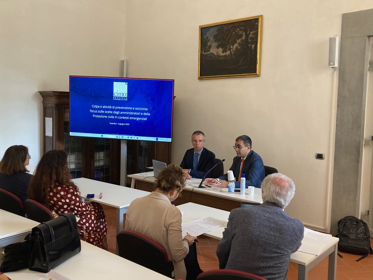 CIMAFoundation's tweet image. Prevenzione e #colpa, responsabilità e pena. Quali dinamiche di #ProtezioneCivile in emergenza?
Ne ha parlato il ns Prof. Ing. Luca Ferraris con il Prof. Avv. D’Alessandro @Unicatt al corso "Problemi attuali della responsabilità colposa nel diritto penale" presso @SSM_Italia .