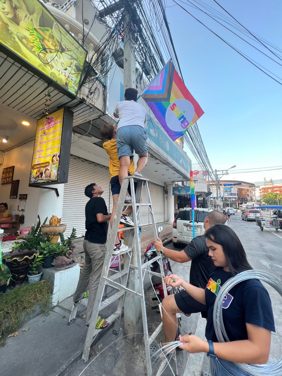 อย่างภาคภูมิ🏳️‍⚧️
.
.
.
#SWING #SWINGThailand #มูลนิธิเพื่อนพนักงานบริการ #PattayaCommunityPride2023 #SexWorkisWork #Pride #LGBTQIA #สมรสเท่าเทียม #GenderRecognition #Transgender #Pattaya #Jomtien
