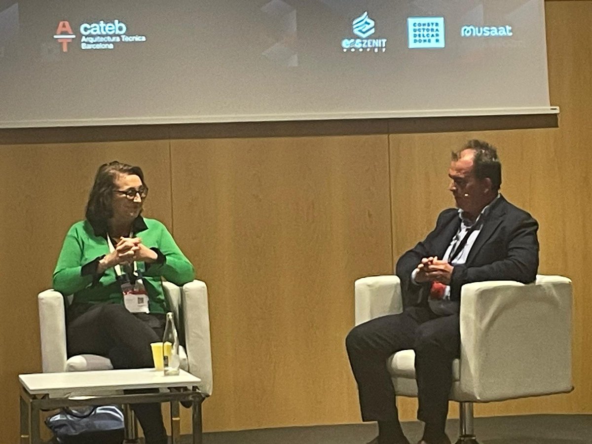 ▶️Mª Begoña López nos explicó como en el camino hacia la #sostenibilidad es clave calcular previamente el impacto que tienen las edificaciones. Un cálculo que debe ser compartido por un marco técnico y legal común. #EBS2023
