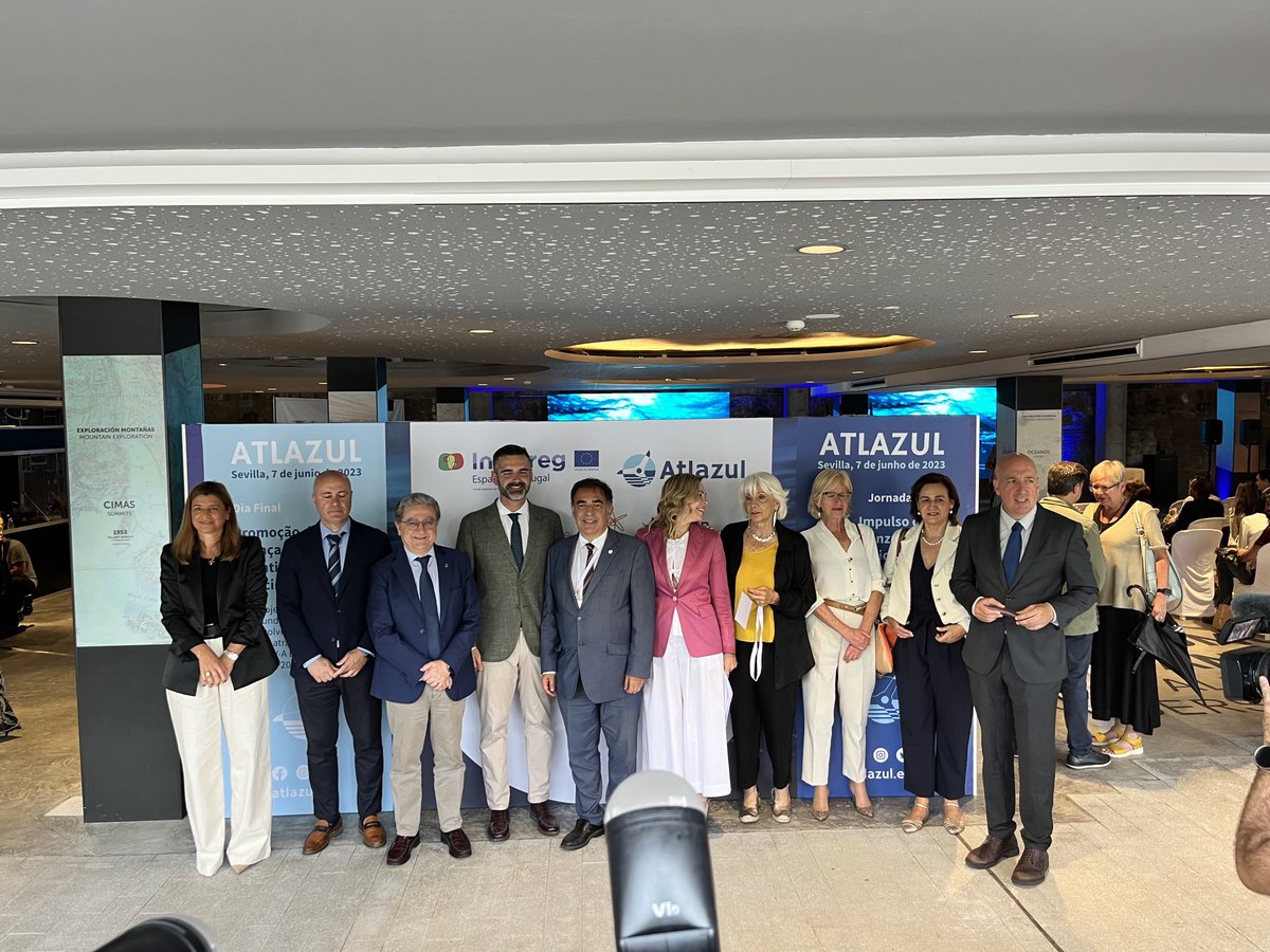 yomputer's tweet photo. Comienzo Jornada final @atlazul en #sevilla https://t.co/SDcGtAH772