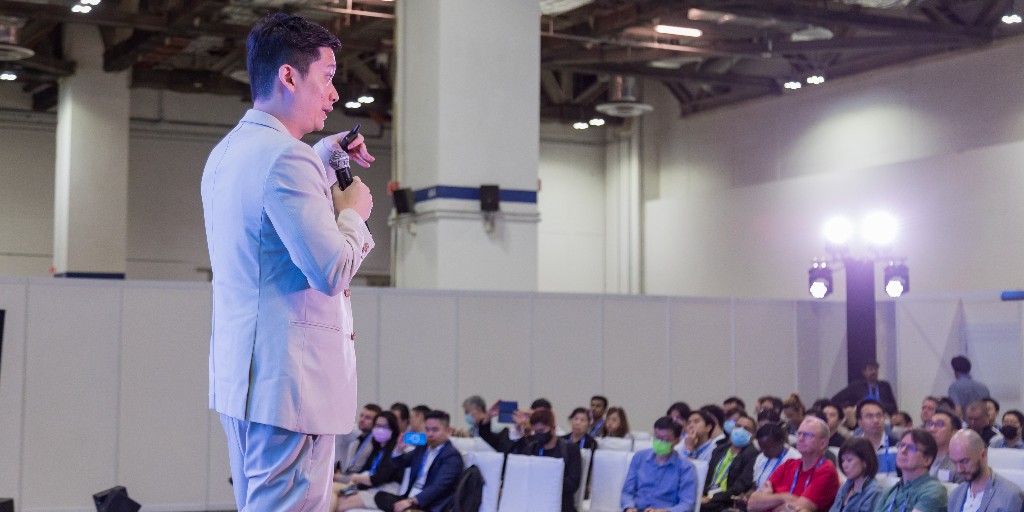 Crypto Expo tweet media