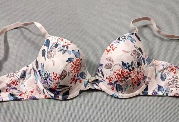 BegalBh's tweet photo. 文胸愛好者 😘👙👙 https://t.co/j9CNwUmu6a