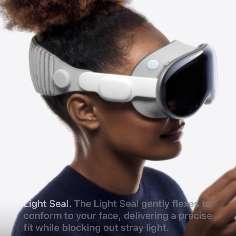 boredspamnfan's tweet photo. Imagine this combined with Dyson’s Zone headphones. https://t.co/3ce0yOGQLl