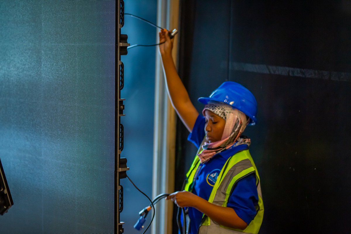 Natkerntz's tweet image. #harusiawards
#rentalledscreen
#ledscreen
#Sponsored 
#natkern