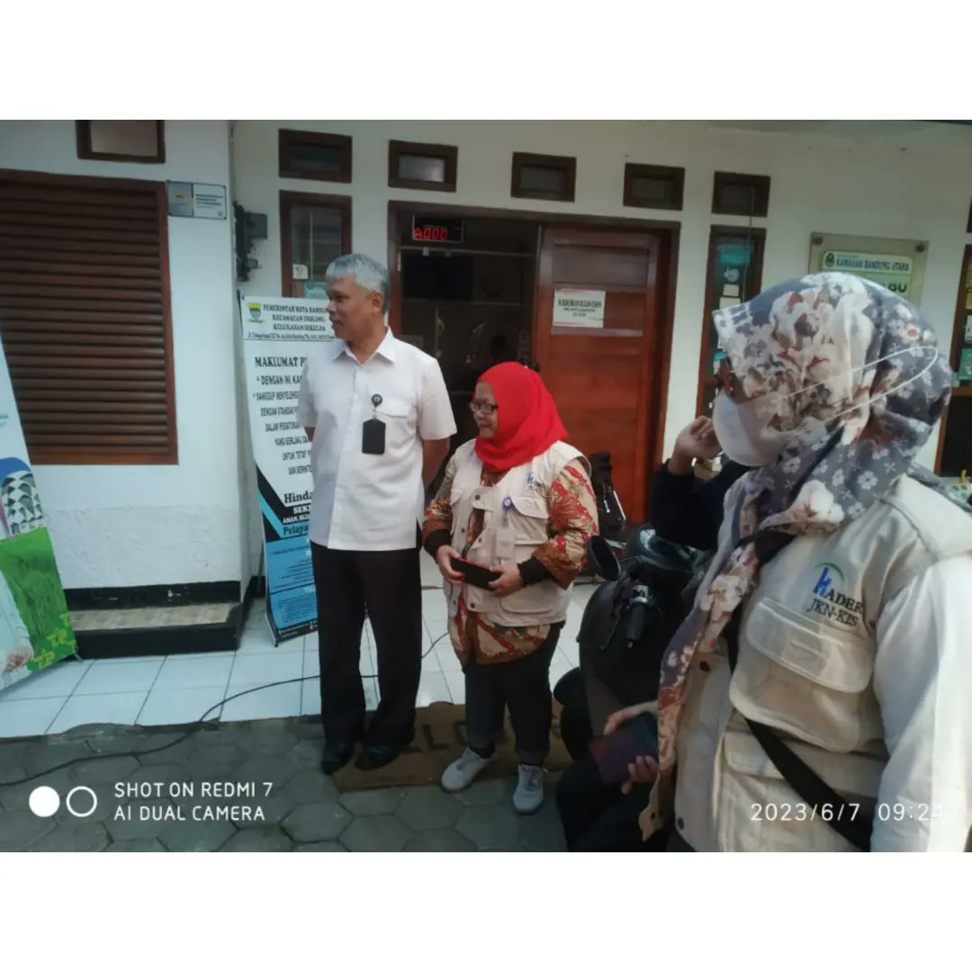 Giat Camat Coblong melaksanakan monitoring pelayanan BPJS Kesehatan dan Ketenagakerjaan di Kel.Sekeloa. Rabu, 7 Juni 2023
.
#BandungNuUrang
#coblongjitu
