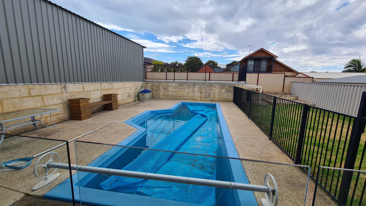 PerryMandurah's tweet photo. Rental of the week:
This stunning two-story home is a haven of comfort and luxury with its spacious layout and modern features. For more information visit: https://t.co/JHdMFVaWcI or call Sal Ford today on 9535 1822. https://t.co/Aa8lvDvX6r