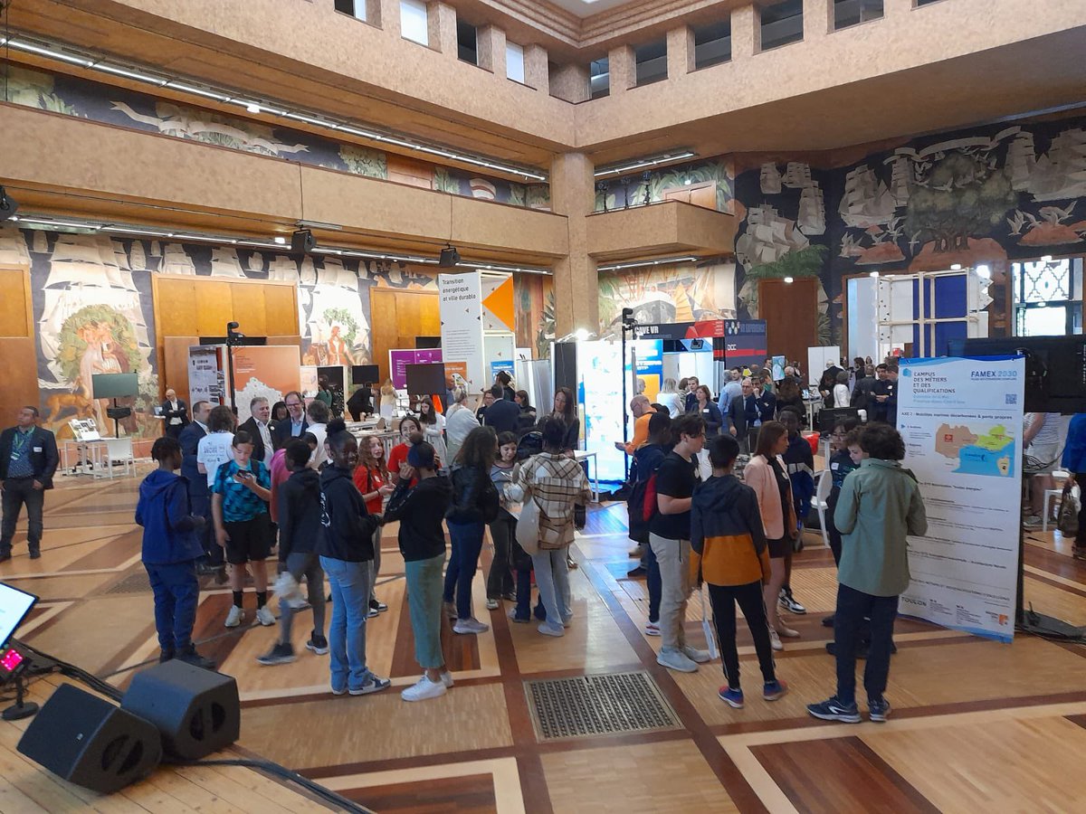 Nous sommes présents au campus des métiers et des qualifications d’excellence toute la journée ! 👋
La journée débute avec une table ronde « des financements innovants pour une ambition partagée » 💬

#CMQ 
#France2030 <a href="/SGPI_avenir/">Secrétariat général pour l’investissement</a> <a href="/AntoineTroesch/">silk filttr</a>