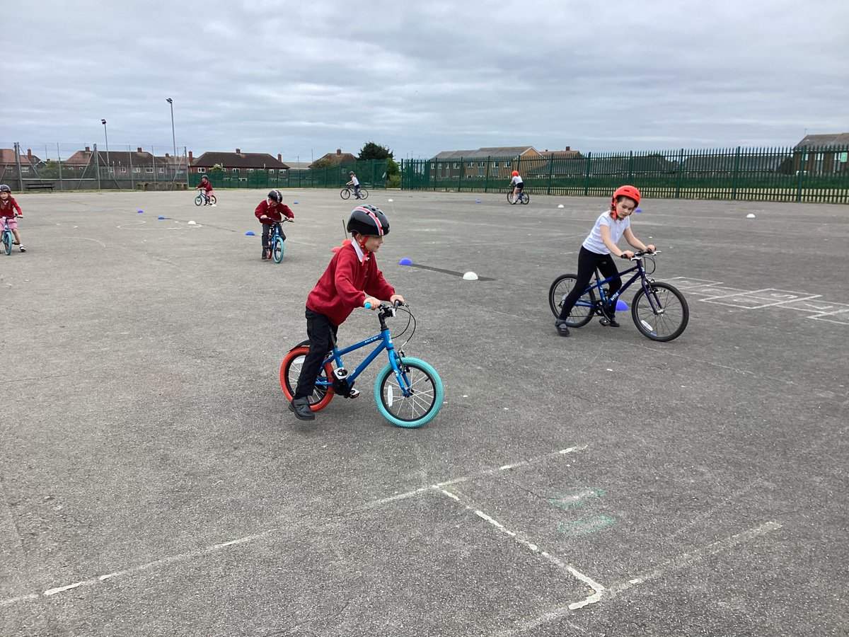 Year 2 have been learning to ride a bike this morning with @NECycleAcademy 🚴🚴🚴‍♂️ .