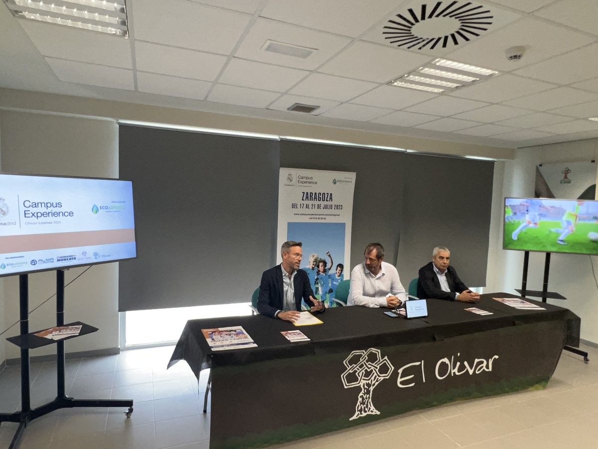 Juan Manuel García, en representación de <a href="/ecoadvancespain/">Eco Advance Ozono</a>, resaltaba los principales datos de @Experience_Camp, un campus en el que no solo se practicará fútbol, sino que además se impartirán charlas con profesionales especializados en otras actividades.