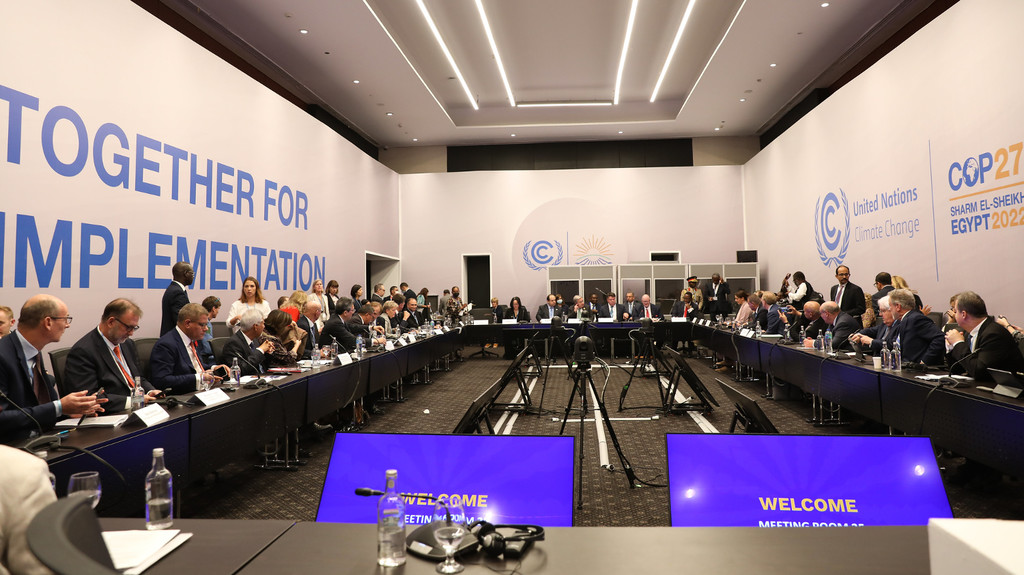 IIED's tweet photo. Understanding the gender imbalance at the international climate negotiations --> https://t.co/aVjEUkM2f5

Emerging findings of a new study provide insights into the challenges women face in participating in critical #UNFCCC international climate talks. https://t.co/hZiAGwIzZ6