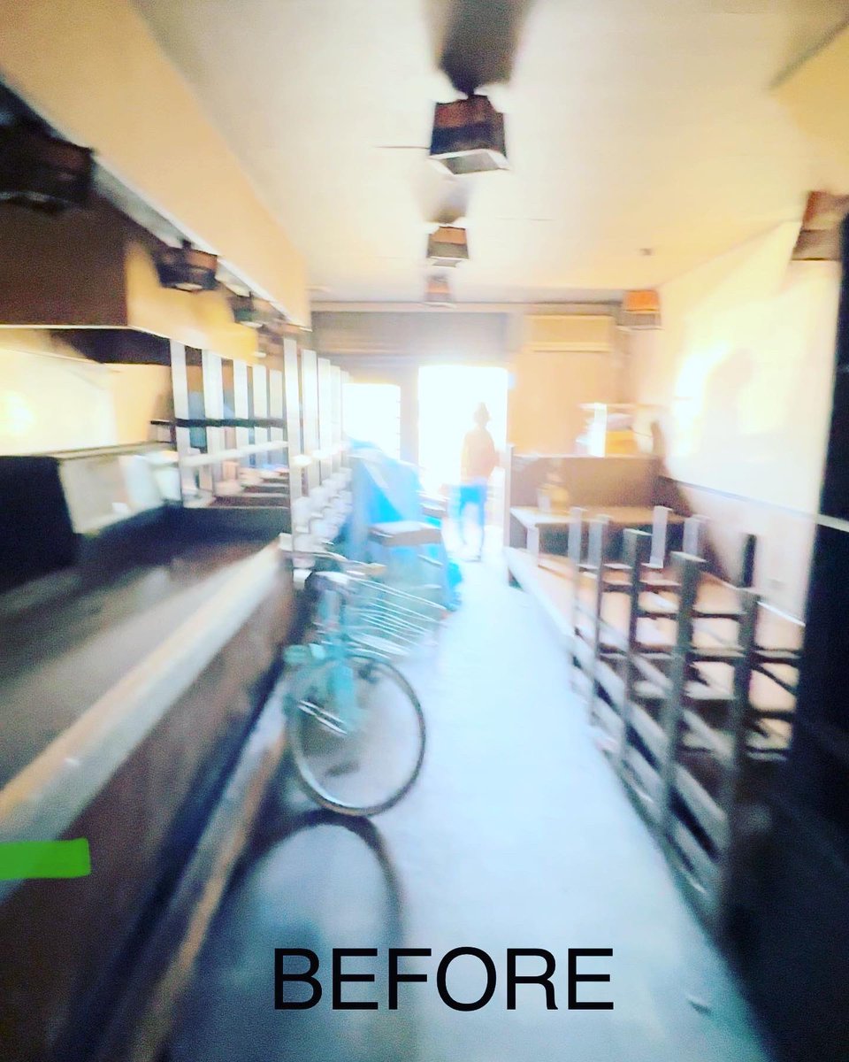 今回の不破工務店は
COAL新倉庫改装です。

もともと飲食店だった場所を倉庫に改装

解体
ゴミ捨て
床剥がし
床貼り

でした。

最初の臭いがやばかったですが大分落ち着いてきました！
来週は引越し作業

自社案件は手抜きになりがちです笑
無事に終わって何よりです🎵
#不破工務店 #改装 #倉庫