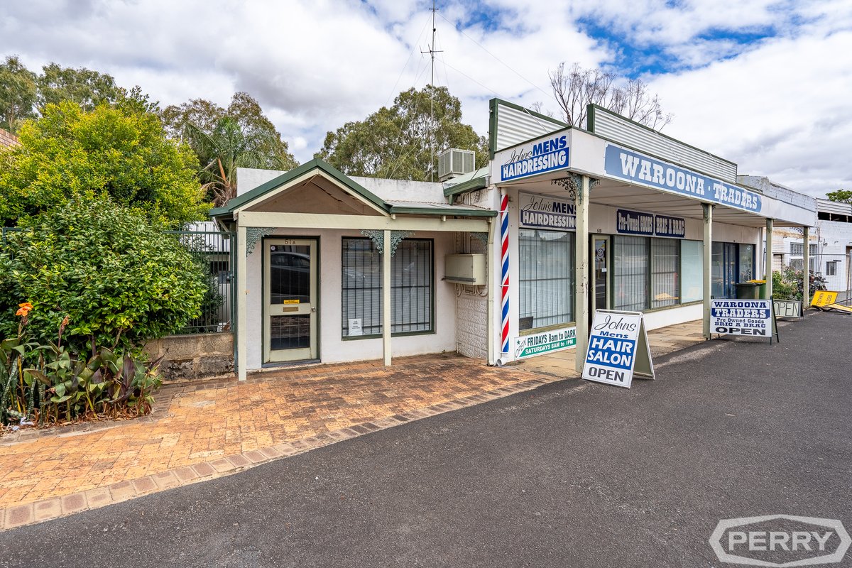 PerryMandurah's tweet photo. This large commercial building with a wide 25m frontage to the South Western Highway in Waroona offers three shops facing the road, plus with a 4-bedroom residence at the rear.  For more info visit: https://t.co/nkH18LrZaB or call Les Walters today on 0407 060 566. https://t.co/kKWeYNmDop