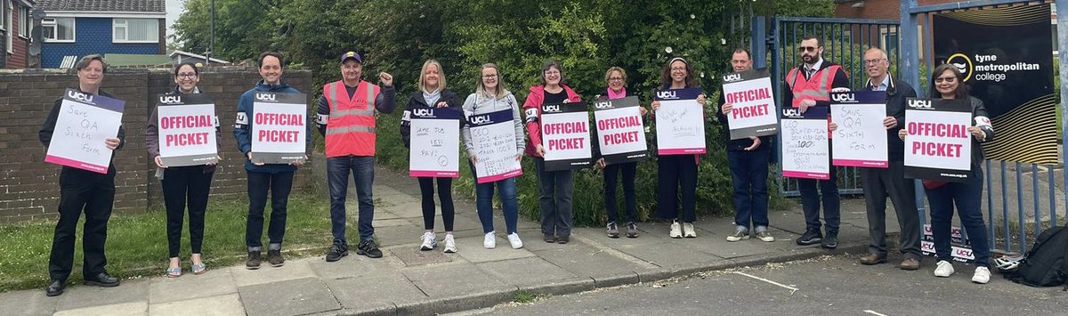 UCUatTCC's tweet photo. Two campuses - Wallsend and South Shields - united in a fight for #FairPayinFE
Members voted by 94% to take strike action, and we came out on the picket lines today to fight for a decent pay award
Overwhelmed by the support ✊
#RespectFE https://t.co/52a76t52gd