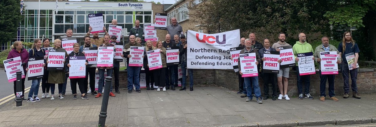 UCUatTCC's tweet photo. Two campuses - Wallsend and South Shields - united in a fight for #FairPayinFE
Members voted by 94% to take strike action, and we came out on the picket lines today to fight for a decent pay award
Overwhelmed by the support ✊
#RespectFE https://t.co/52a76t52gd