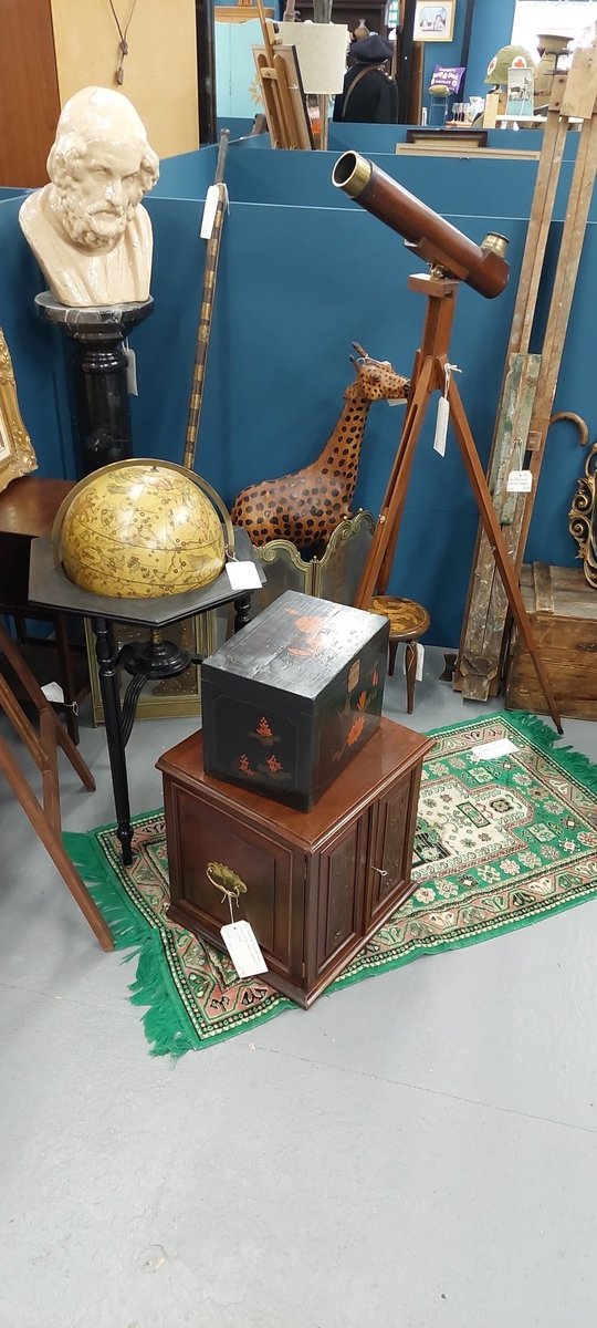 AspalEmporium's tweet photo. Aspal Antiques Open Tuesday - Sunday, 10 - 4. Many different traders. Antiques, Collectibles, Military, Toys, etc. #Antiques #Collectibles #Military #Toys #Vintage #Clothes #Glass #Ceramic #Furniture #Lighting #Pictures @AntiqueRoadTrip @SalvageHunters @BBC_ARoadshow https://t.co/EO3UC1qRJH