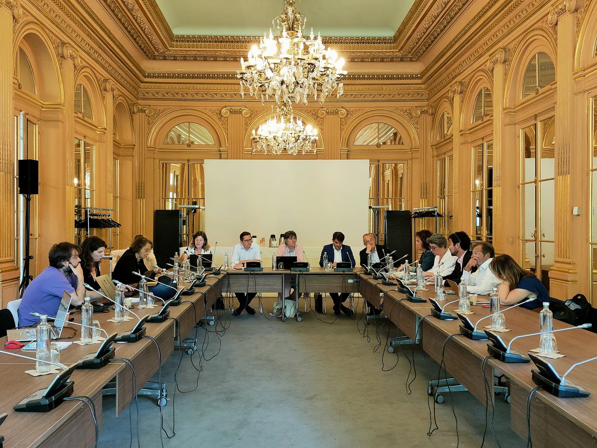 La réunion du conseil d'administration du RTES est accueillie par le Ministère de l'ESS et de la Vie associative à l'Hôtel de Rothelin-Charolais à Paris, occasion de se retrouver et de discuter ensemble des prochaines étapes et projets à venir du réseau