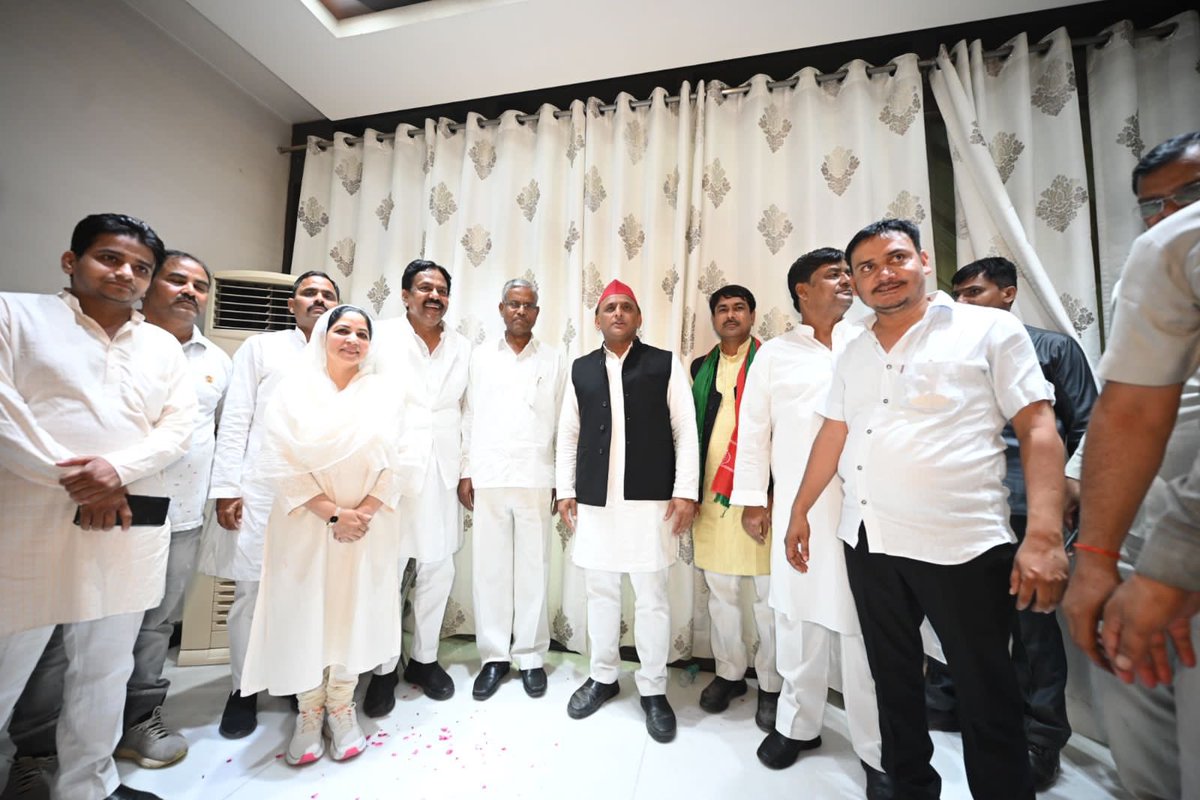 लखीमपुर एवं सीतापुर का दौरा।