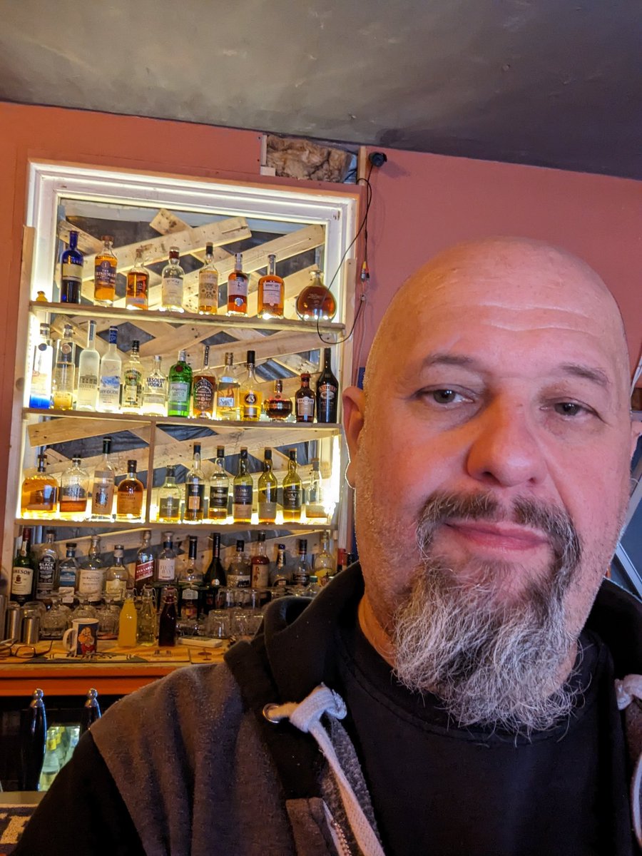 Good Morning World!
Today will find me driving down to Worcester to <a href="/CharlesFaram/">Charles Faram</a> for the #hopacademy if you're also going I'll see you later for a beer. 🍻
Have a great day folks!