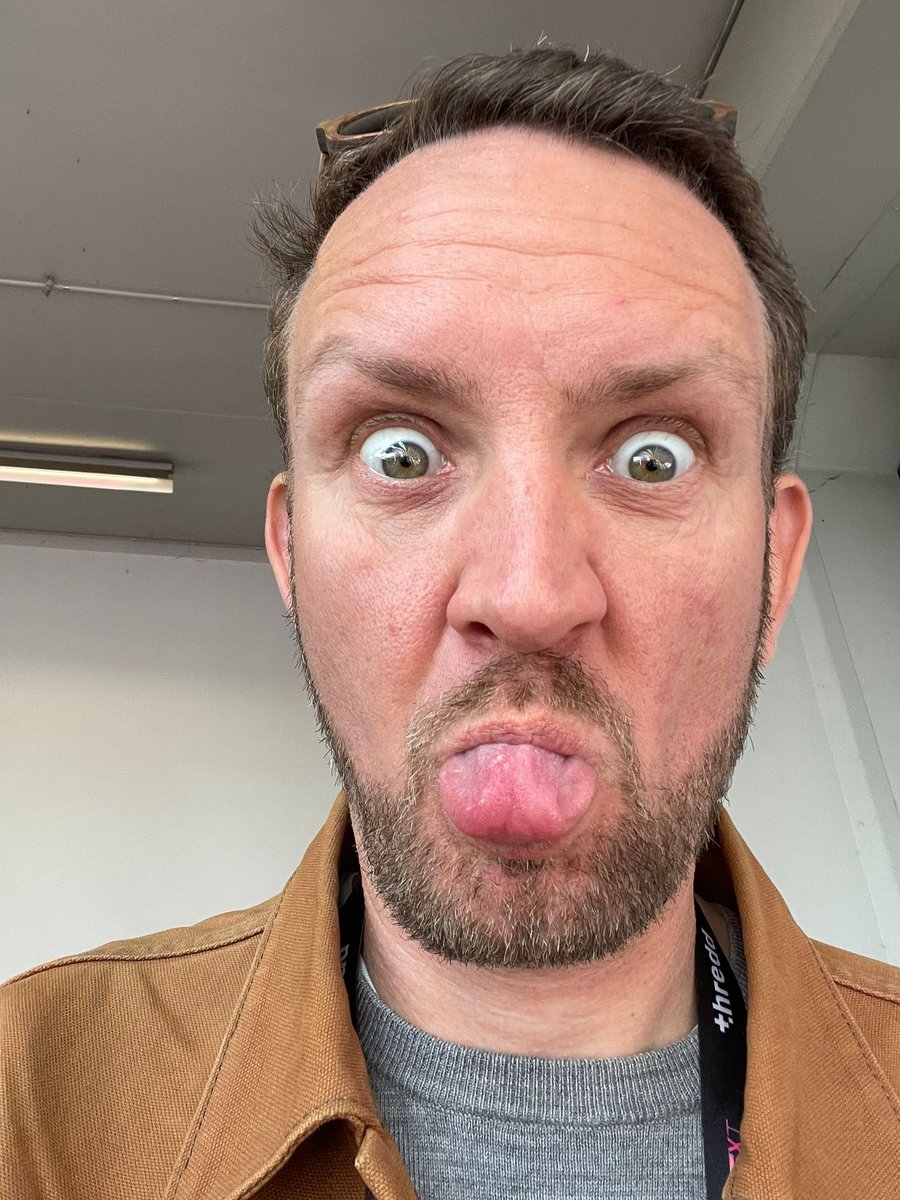 Olivia Lewis tweet media