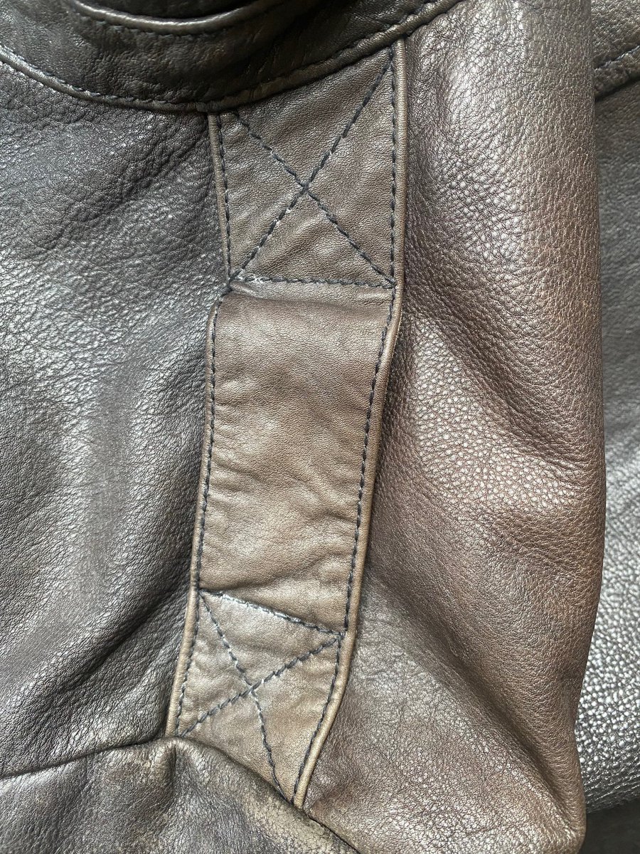 creationimages's tweet photo. @Superdry Black Leather Jacket now brown and not the “investment piece of iconic outerwear…crafted to ensure they become a closet staple for years to come, that will only look better with time”@Trustpilot https://t.co/VkDXivbJnX https://t.co/pn1vdACCD8