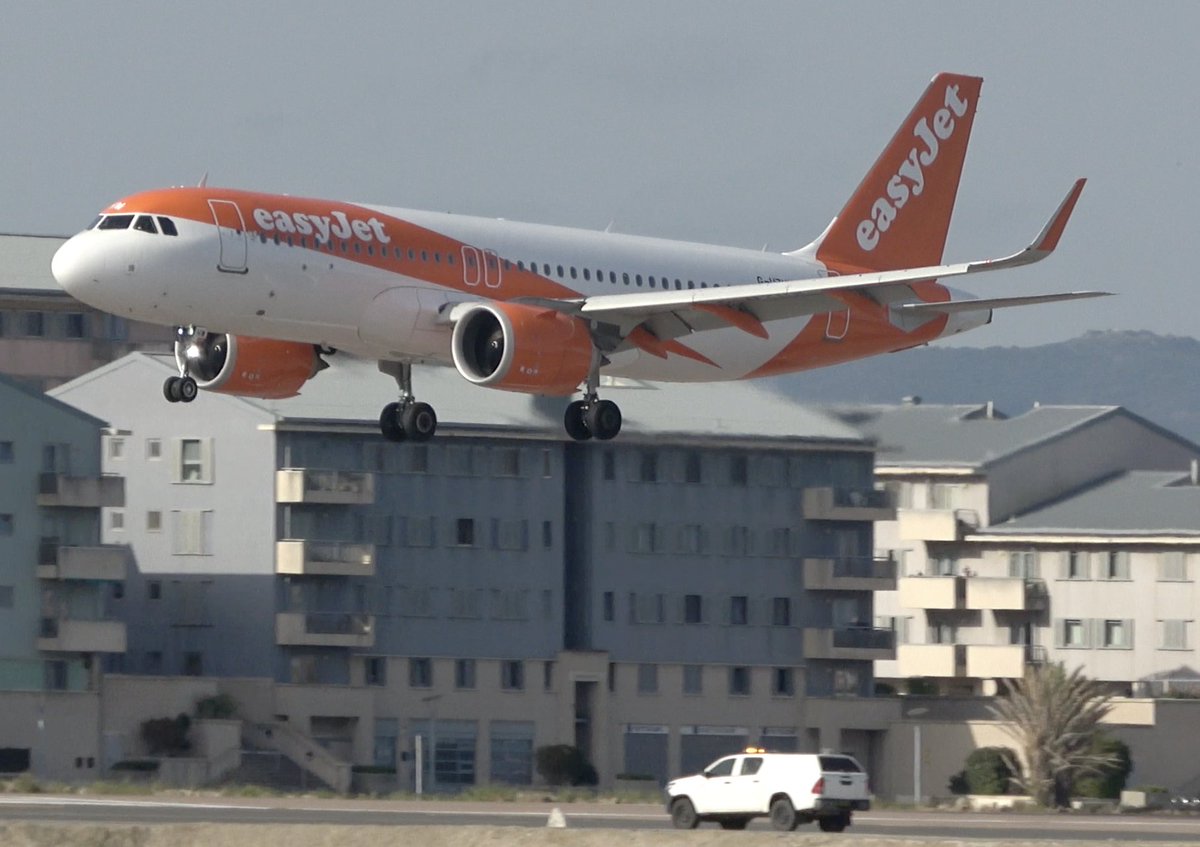 Manchester Flight Landing at Gibraltar
A20N (G-UZHW)
Landing: 10:21 AM
08 April 2023
#A320 #A320neo #AirbusA320 #easyJet #easyJetAirlines #easyJetPilot #easyJetCabinCrew #easyJetFlight #easyJetTravel #easyJetPlanes #easyJetSpotting #easyJetAviation #easyJetFans