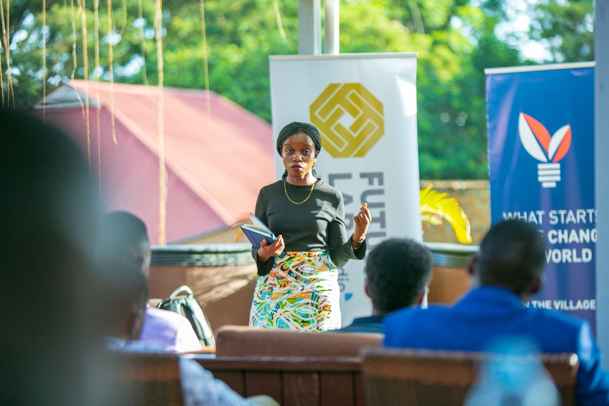 TheVillageUG's tweet photo. Recently at our monthly #BuildFriday, a platform that brings together #founders and #startups to network and share valuable insights while exchanging experiences; we discussed what it takes to move from #bootstrapping to attracting #investment. We share some of the insights from the conversations, take a read via: https://t.co/fi40nQ8Ha9