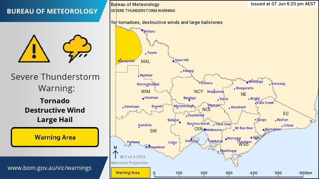 Johnted_113's tweet image. BIG #BREAKING NEWS:
🚨EMERGENCY WARNING ALERT 🚨 🤯
.
Southwest of Mildura has just been warned of extremely DANGEROUS SUPERCELL storms with DESTRUCTIVE WIND &amp;amp; even  possible TORNADOES.
.
@VicStormChasers #VicWeather #VicStorms #Victoria #vicfloods