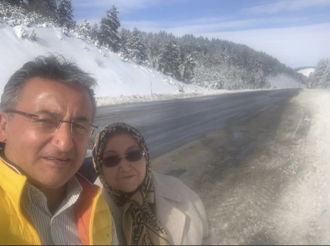 KumtepeSerhat's tweet photo. İlacım ve Dermanım yok artık . Nur İçinde yat 🥀🖤 https://t.co/Th3TjSIz4b