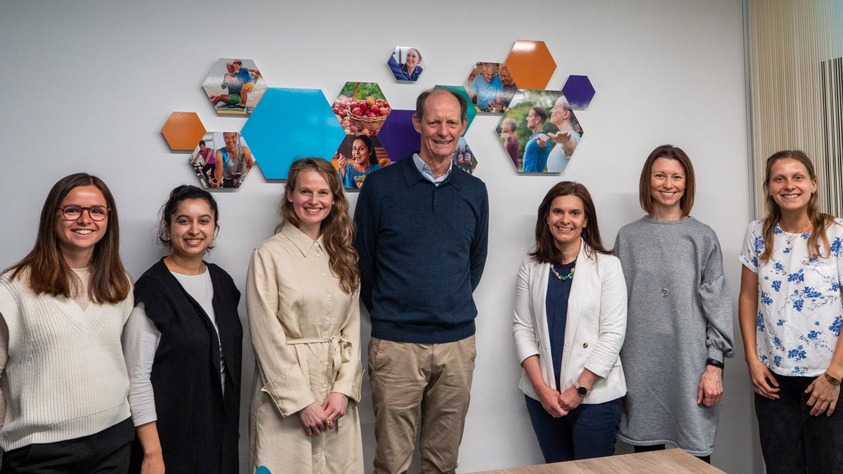 Thanks to our grant holder Prof English, for visiting our office. It was great to hear about his research on the mechanisms underlying the effect of body fatness and the risk of postmenopausal #breastcancer and his upcoming collaborations.@CancerVic wcrf.org/researchwefund…