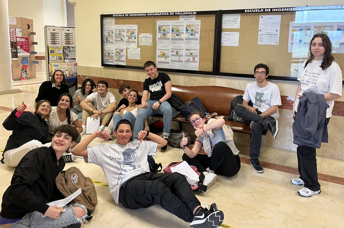 RiberaLengua's tweet photo. De momento va bien la cosa…🍀🍀🍀🍀😉😉😉
Ahora a por historia .
¡Nerviosos pero felices!🎈🎉
@IES_Ribera @avrondilla https://t.co/Bhk7k1FCMe
