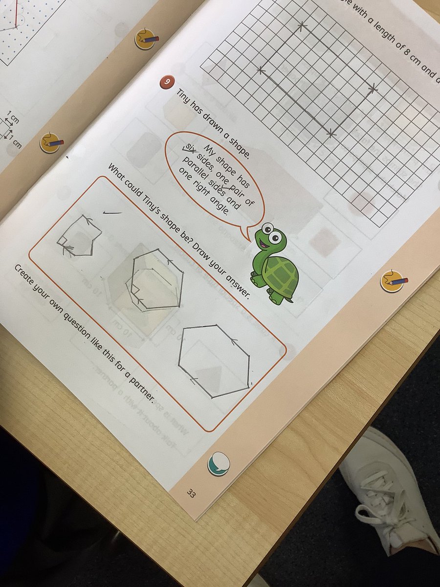 3PD_LPS's tweet photo. Maths got us thinking this morning…drawing polygons! So many of us were in the pit, so we helped each other to solve it. #LPSmaths https://t.co/XG3q7Ekcx2