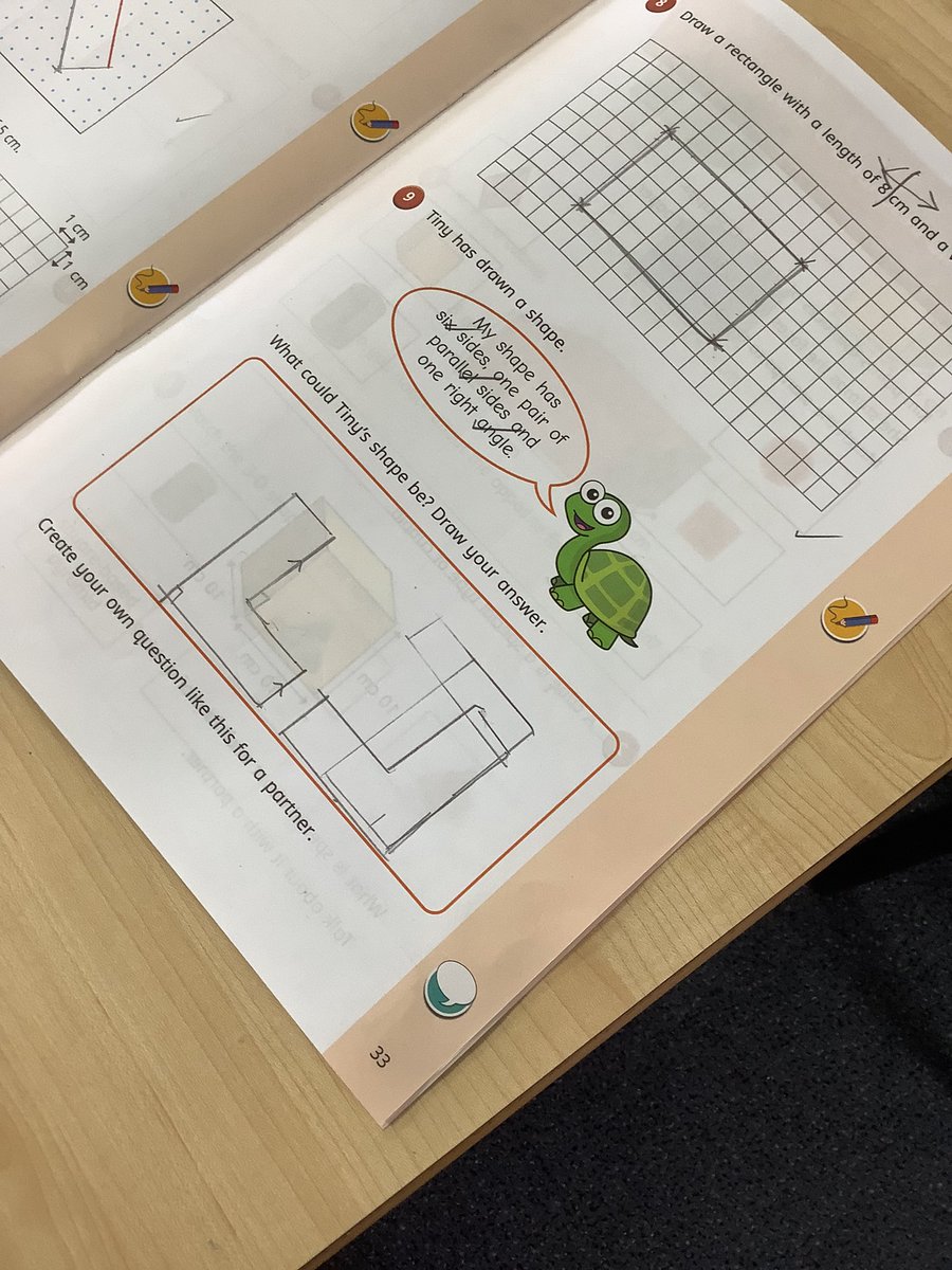 3PD_LPS's tweet photo. Maths got us thinking this morning…drawing polygons! So many of us were in the pit, so we helped each other to solve it. #LPSmaths https://t.co/XG3q7Ekcx2