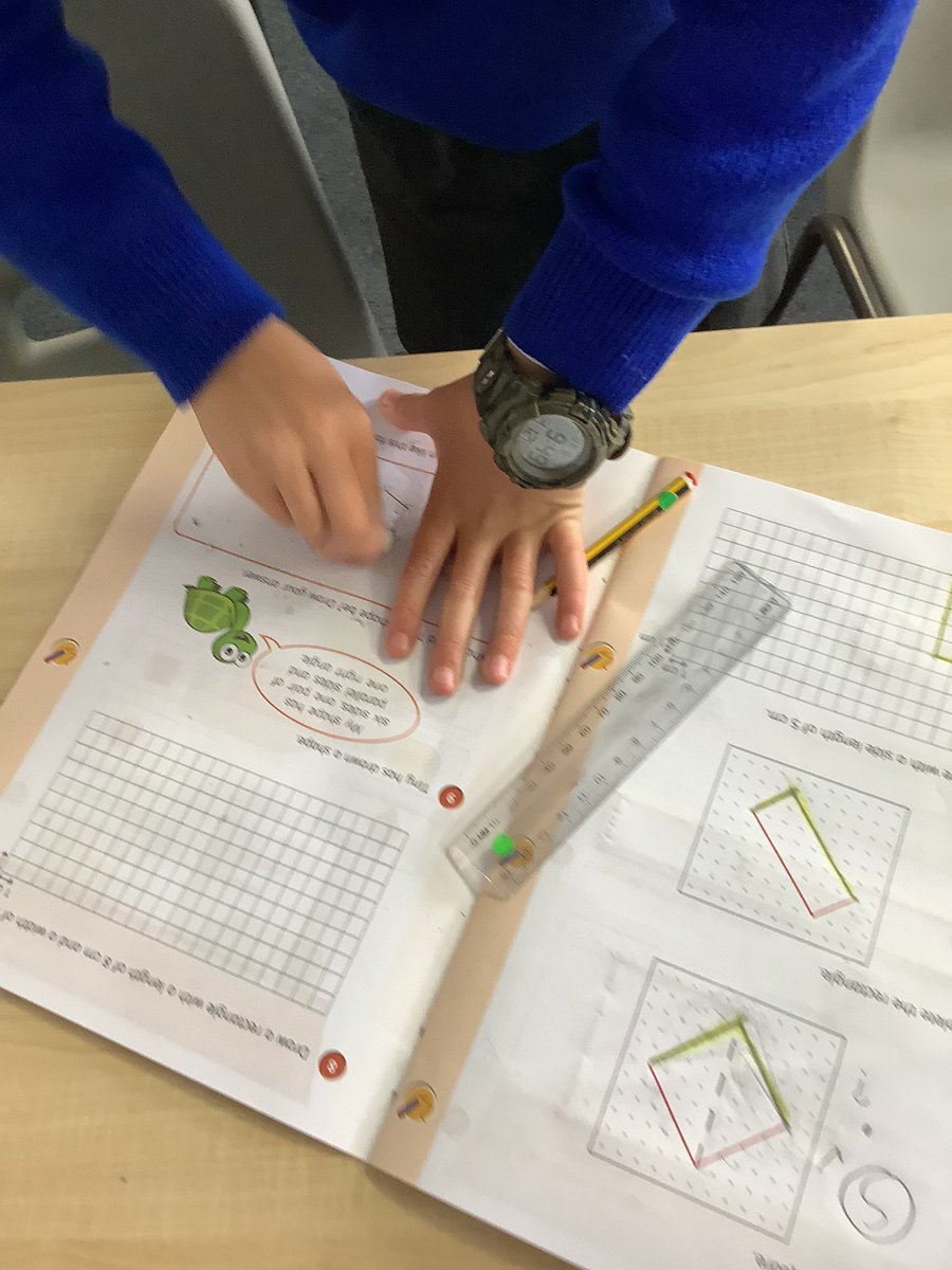 3PD_LPS's tweet photo. Maths got us thinking this morning…drawing polygons! So many of us were in the pit, so we helped each other to solve it. #LPSmaths https://t.co/XG3q7Ekcx2
