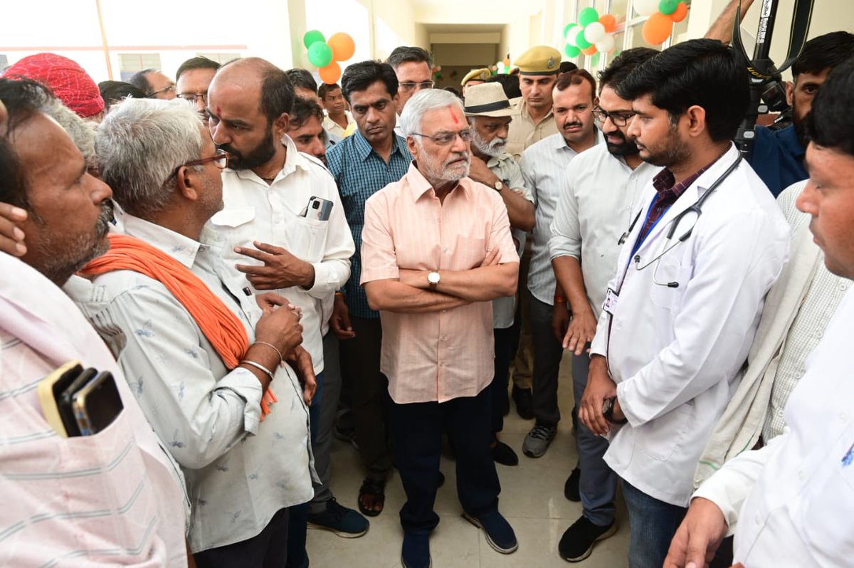drcpjoshi's tweet photo. आज खमनोर पंचायत समिति के ग्राम झालो की मदार में राजकीय सामुदायिक स्वास्थ्य केंद्र के लोकार्पण समारोह में शामिल हुआ । https://t.co/AixBzPH4ZP
