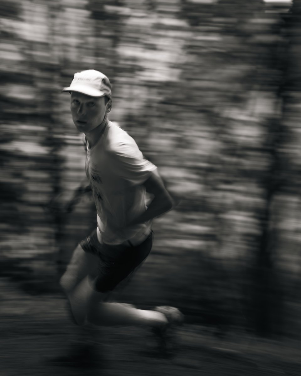 Demain et vendredi, ces deux gars-là porteront fièrement le maillot tricolore.

Je ne pouvais évidemment pas manquer de voir ça de mes propres yeux.

Championnat du monde de trail - J-1