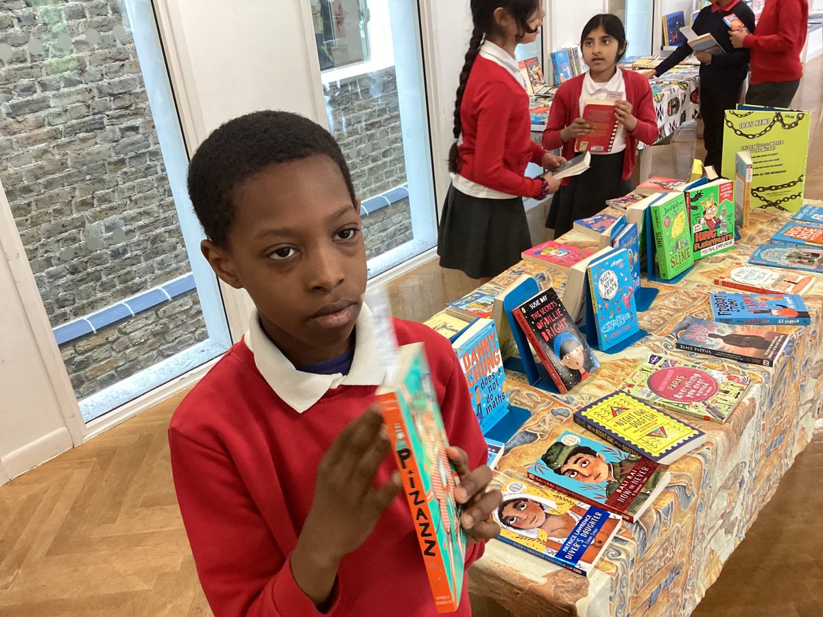 MayflowerSch's tweet photo. #BookCafe #HimidClass #Year4 #LKS2: Himid Class visited the Book Cafe and chose their favourite books. Thanks to Phoebe for organising the Book Cafe. https://t.co/i8EdqHivHu